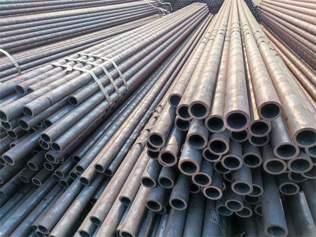 内蒙古16MN小口径无缝钢管 内蒙古16MN小口径无缝钢管